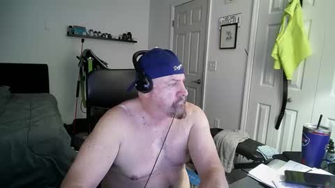 Snapshot of flaguy3233 chatting on February 8, 8:10 pm Florida guy online show from February 8, 8:10 pm