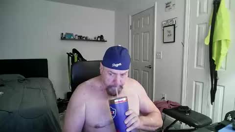 Snapshot of flaguy3233 chatting on January 19, 7:26 pm Florida guy online show from January 19, 7:26 pm