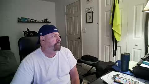 Snapshot of flaguy3233 chatting on December 16, 10:13 pm Florida guy online show from December 16, 10:13 pm