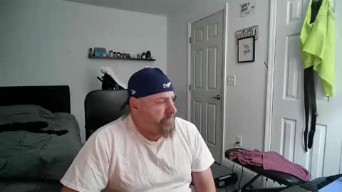 Snapshot of flaguy3233 chatting on January 22, 4:13 am Florida guy online show from January 22, 4:13 am