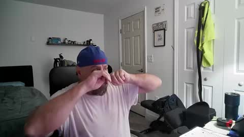 Snapshot of flaguy3233 chatting on December 8, 4:01 am Florida guy online show from December 8, 4:01 am