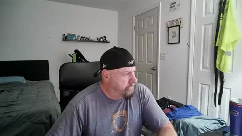Snapshot of flaguy3233 chatting on January 17, 11:40 pm Florida guy online show from January 17, 11:40 pm