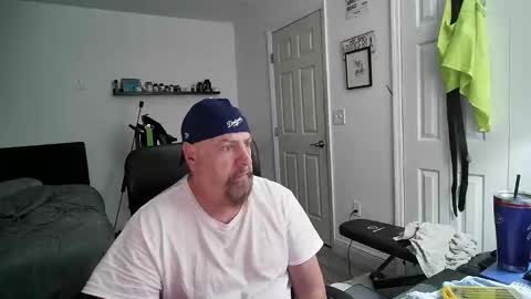 Snapshot of flaguy3233 chatting on January 26, 8:14 am Florida guy online show from January 26, 8:14 am