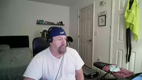 Snapshot of flaguy3233 chatting on January 22, 8:06 pm Florida guy online show from January 22, 8:06 pm