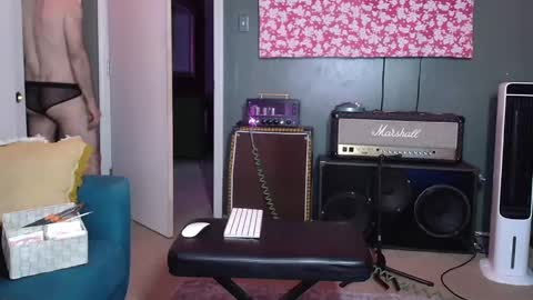 Flannel Dong online show from September 29, 10:14 am