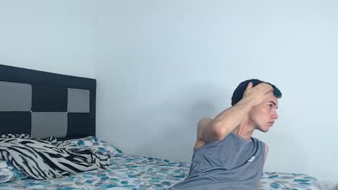 Steven and Daniel online show from December 21, 2:07 am