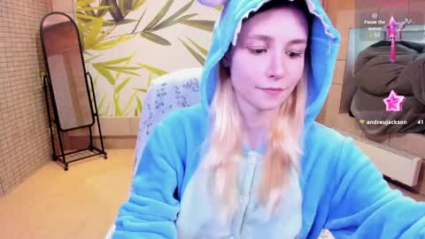 FlexiMona online show from March 28, 9:43 am