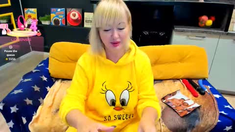 Mary online show from September 24, 9:43 pm