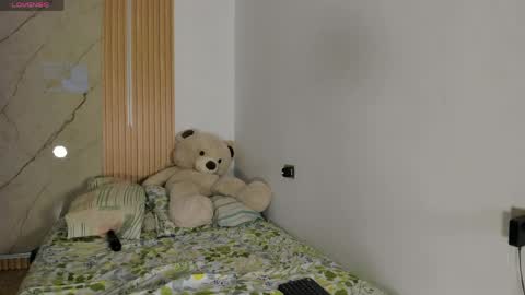    online show from April 1, 7:09 am