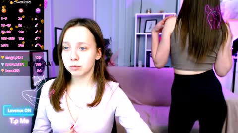 Snapshot of flora_ri chatting on February 4, 4:50 pm just ask me online show from February 4, 4:50 pm