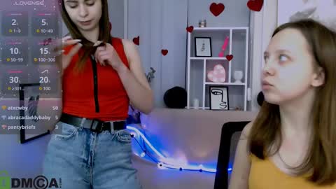 Snapshot of flora_ri chatting on February 27, 1:28 pm just ask me online show from February 27, 1:28 pm