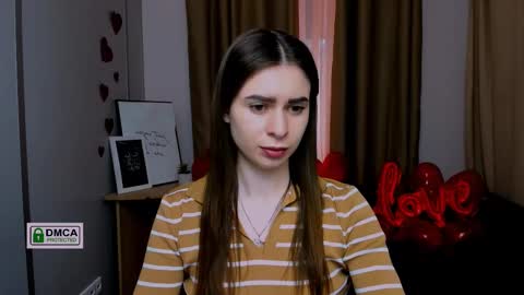 Snapshot of flora_ri chatting on February 27, 10:22 am just ask me online show from February 27, 10:22 am