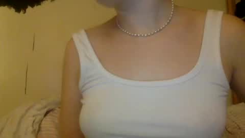 Snapshot of floraexploration chatting on January 18, 11:55 pm floraexploration online show from January 18, 11:55 pm