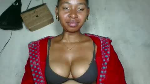 florencia011 online show from November 10, 3:59 pm