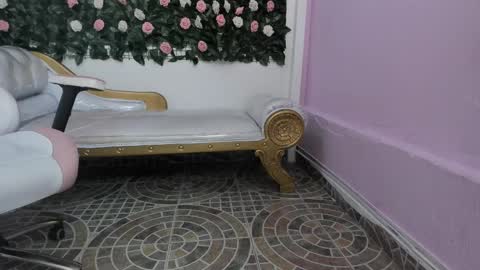 Snapshot of flower_dulce chatting on February 27, 5:15 pm Dulce online show from February 27, 5:15 pm