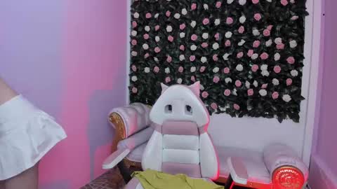 Snapshot of flower_dulce chatting on March 2, 1:05 pm Dulce online show from March 2, 1:05 pm