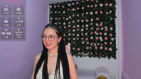 Snapshot of flower_dulce chatting on February 10, 12:30 am Dulce online show from February 10, 12:30 am