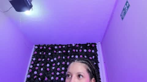 Snapshot of flower_dulce chatting on February 6, 8:34 pm Dulce online show from February 6, 8:34 pm