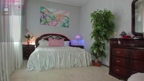 Nicole online show from March 3, 4:25 am