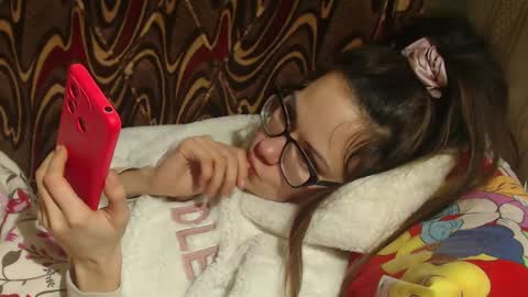 say meow and send tip  online show from March 2, 7:56 pm