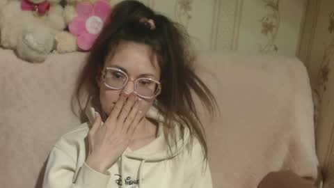 say meow and send tip  online show from March 20, 8:03 pm