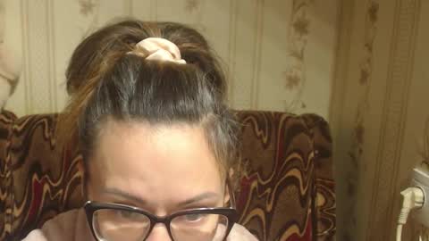 say meow  and  send tip  online show from December 1, 7:06 am