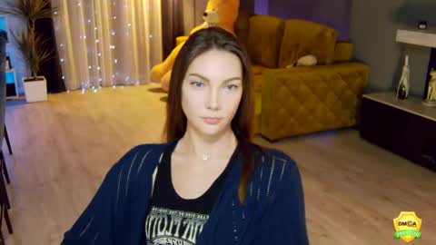 Snapshot of flowerr_powerr chatting on February 21, 10:15 pm Katrin online show from February 21, 10:15 pm