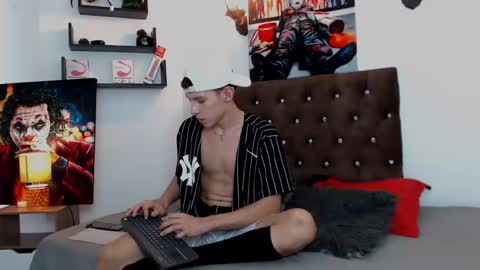 flowers109 online show from January 16, 8:46 pm