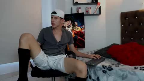 flowers109 online show from January 22, 9:43 pm