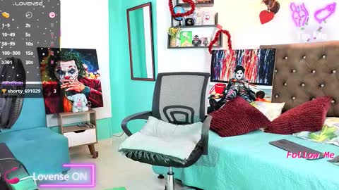 flowers109 online show from September 9, 11:16 pm