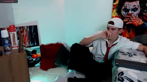 flowers109 online show from March 3, 10:20 pm