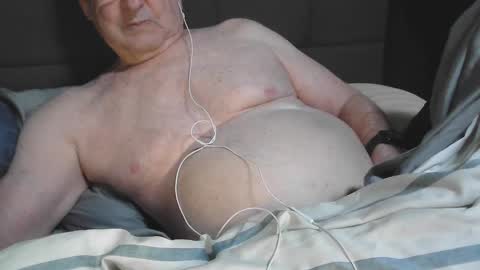 FLshowman online show from February 12, 1:30 am