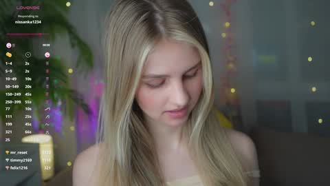 Snapshot of fluffy_angel chatting on January 30, 3:08 pm Adeline online show from January 30, 3:08 pm