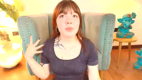 Snapshot of fluffy_bubble21 chatting on September 17, 3:21 am FLUFFY BUBBLE online show from September 17, 3:21 am