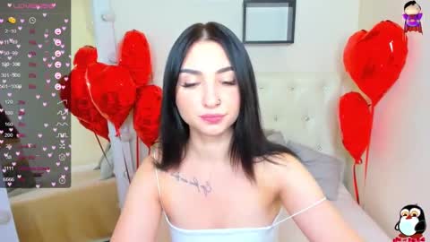 Snapshot of flufyfoxx chatting on February 21, 12:05 am Lina online show from February 21, 12:05 am