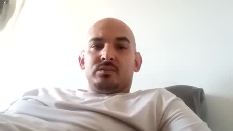 Snapshot of fn389 chatting on October 30, 12:22 am Frank online show from October 30, 12:22 am