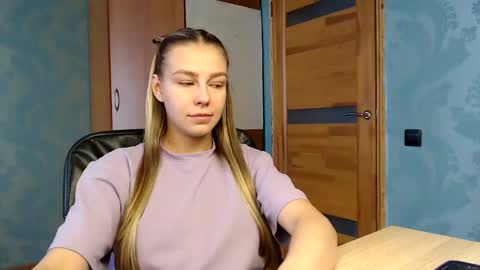 Molli  Ready for any play with you. Hottest show in pvt  Help a student earn big tokens  online show from February 7, 10:08 am