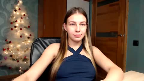 Molli  Ready for any play with you. Hottest show in pvt  Help a student earn big tokens  online show from December 16, 3:30 am