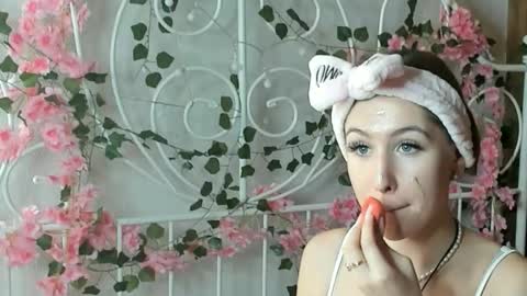 fondadellacioppa online show from September 26, 1:41 pm