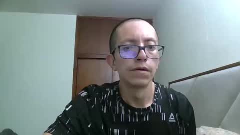 fonzi_flores online show from October 4, 9:29 am