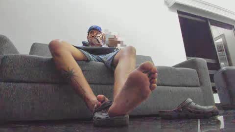 Snapshot of foot_master777 chatting on February 14, 4:37 am foot_master777 online show from February 14, 4:37 am