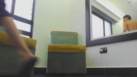 Snapshot of foot_master777 chatting on March 6, 10:58 pm foot_master777 online show from March 6, 10:58 pm