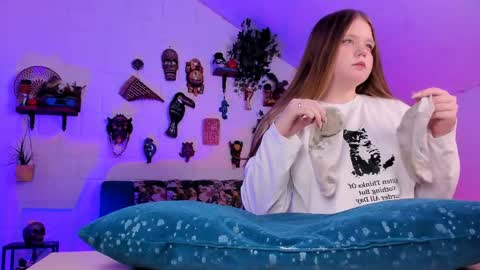 Molly online show from May 26, 2:23 pm