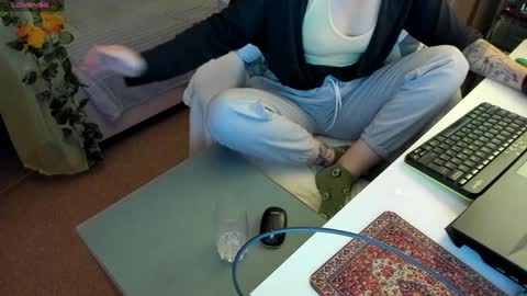Snapshot of forest_lina chatting on January 12, 3:03 pm online show from January 12, 3:03 pm