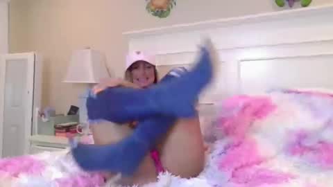 Aleesa online show from November 22, 1:48 am