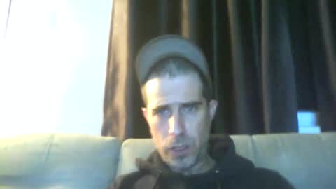 Snapshot of fouraide42 chatting on January 9, 3:26 am fouraide42 online show from January 9, 3:26 am