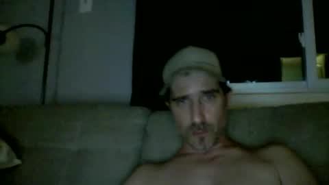 Snapshot of fouraide42 chatting on February 21, 10:28 am fouraide42 online show from February 21, 10:28 am