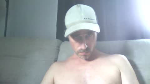 Snapshot of fouraide42 chatting on February 21, 4:37 pm fouraide42 online show from February 21, 4:37 pm