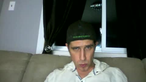 Snapshot of fouraide42 chatting on February 22, 5:55 am fouraide42 online show from February 22, 5:55 am