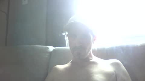 Snapshot of fouraide42 chatting on February 21, 1:33 pm fouraide42 online show from February 21, 1:33 pm